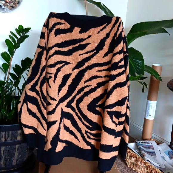 Ingrid and Isabel  Sweater Size Various NWT  Maternity - Picture 3 of 4